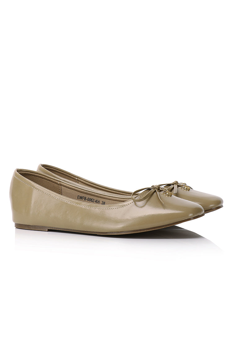 Alodie Comfy Fit Footbed Flats & Ballerina In Khaki