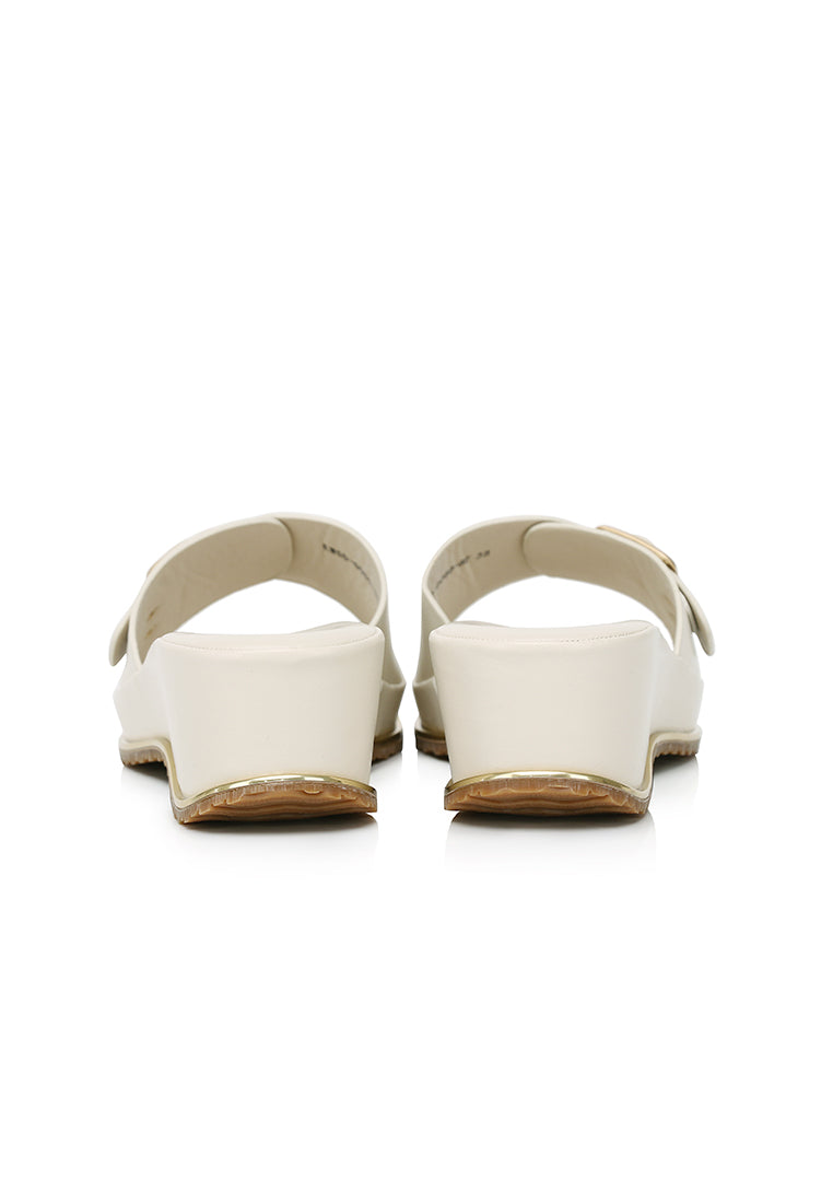 Elayne Comfy Fit Footbed Sandals In Beige