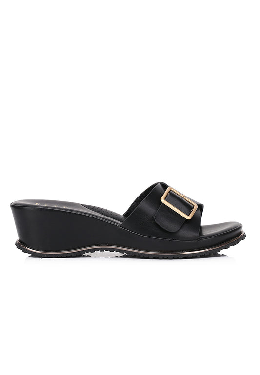 Elayne Comfy Fit Footbed Sandals In Black