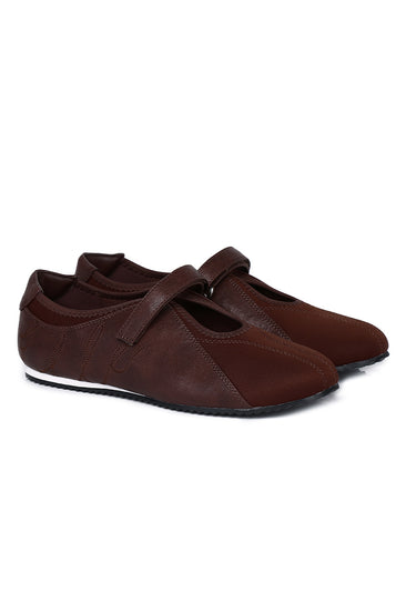 Soline Comfy Fit Footbed Microfiber Leather Sneakers In  Espresso