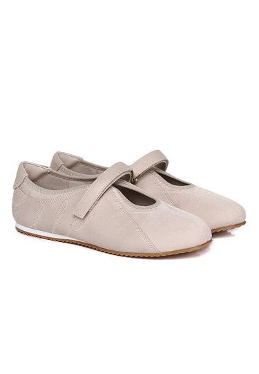 Soline Comfy Fit Footbed Microfiber Leather Sneakers In  Nude