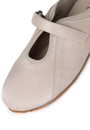 Soline Comfy Fit Footbed Microfiber Leather Sneakers In  Nude